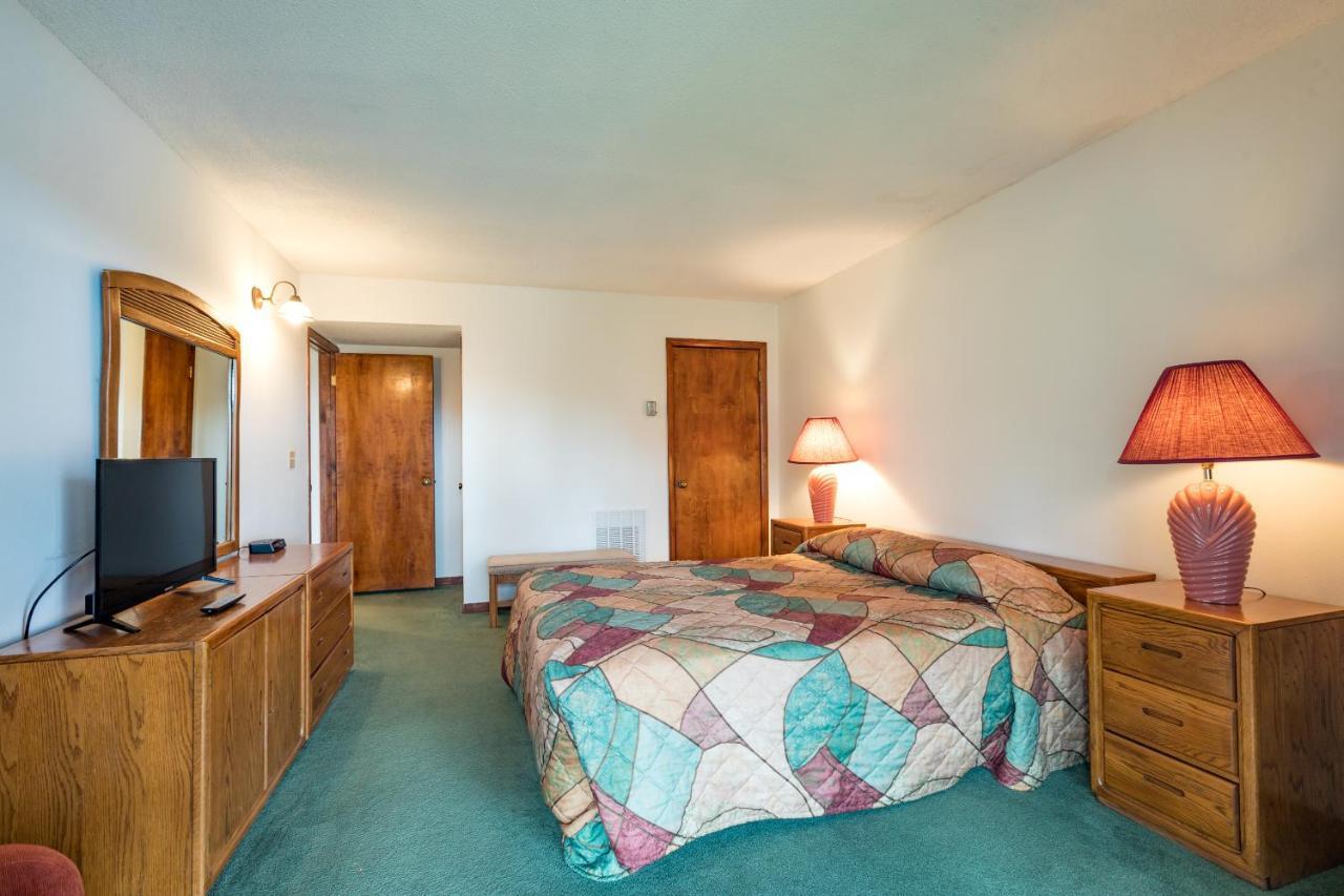 Crown At Wolf Run Hotel